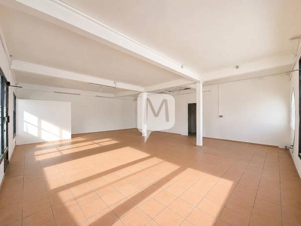DPT GUYANE, à louer CAYENNE local commerciale de 157 m² au rez-de-chaussée