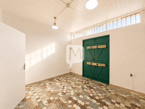 DPT GUYANE, à louer CAYENNE local commerciale de 157 m² au rez-de-chaussée