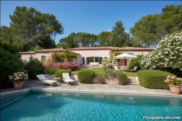 Villa Mougins 8 pièces 436 m2 5 chambres terrain 9500 m2