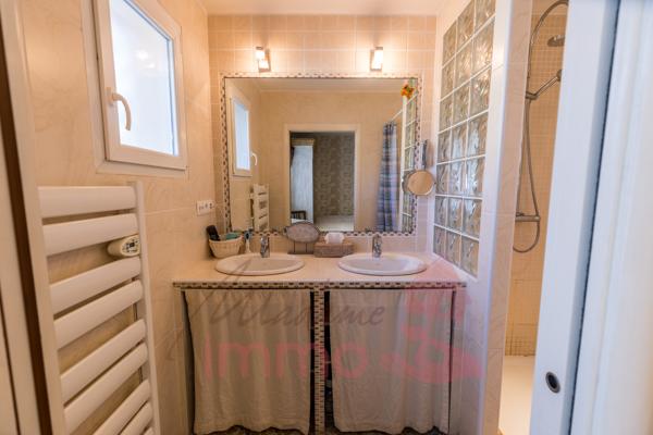 Maison contemporaine de plain-pied avec piscine – confort moderne et prestations de qualité Détails des diagnostics énergétiques
