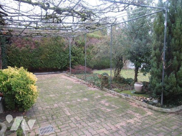 Maison familiale sur sous-sol total secteur  Pont Sainte Marie dans quartier résidentiel, A déc...