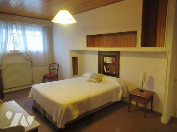 Maison familiale sur sous-sol total secteur  Pont Sainte Marie dans quartier résidentiel, A déc...