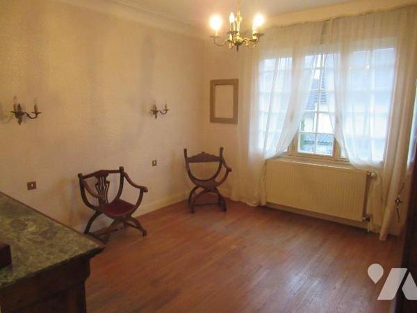 Maison familiale sur sous-sol total secteur  Pont Sainte Marie dans quartier résidentiel, A déc...