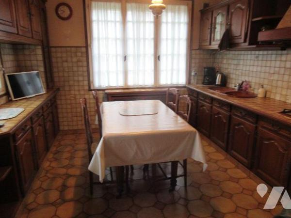 Maison familiale sur sous-sol total secteur  Pont Sainte Marie dans quartier résidentiel, A déc...