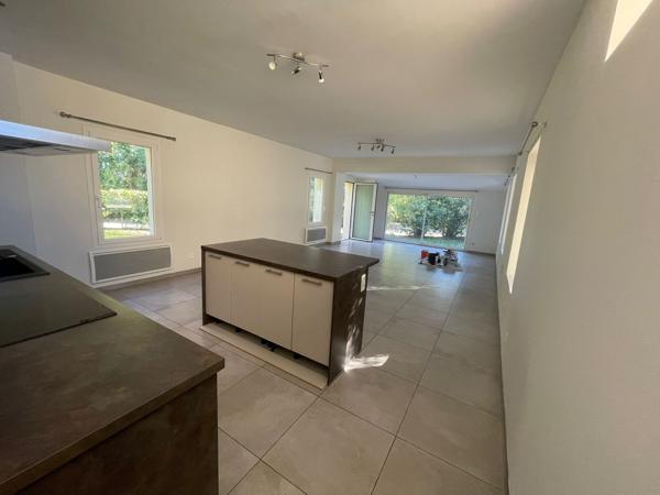 Maison T4 dans un corps de ferme avec jardin et remise Sainte-Eulalie (11170)