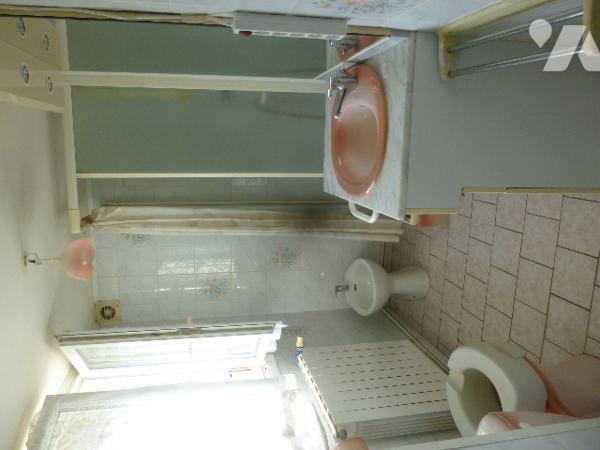 A Cosne-Cours-sur-Loire dans la Nièvre (58), maison de ville à rénover