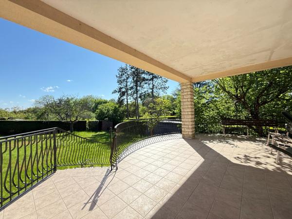 Dept de la Vienne (86) A vendre Maison contemporaine type 10 de 317.05 m2