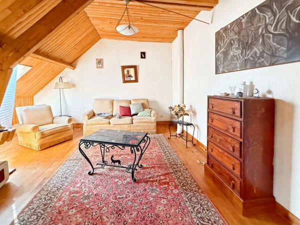 Dept de la Vienne (86) A vendre Maison contemporaine type 10 de 317.05 m2