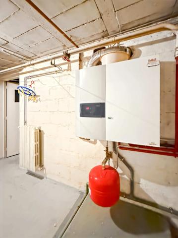 Dept de la Vienne (86) A vendre Maison contemporaine type 10 de 317.05 m2