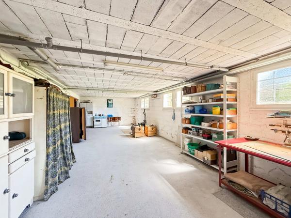 Dept de la Vienne (86) A vendre Maison contemporaine type 10 de 317.05 m2