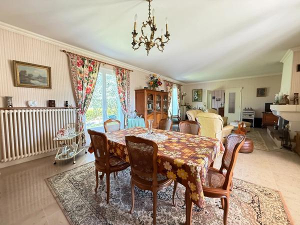 Dept de la Vienne (86) A vendre Maison contemporaine type 10 de 317.05 m2