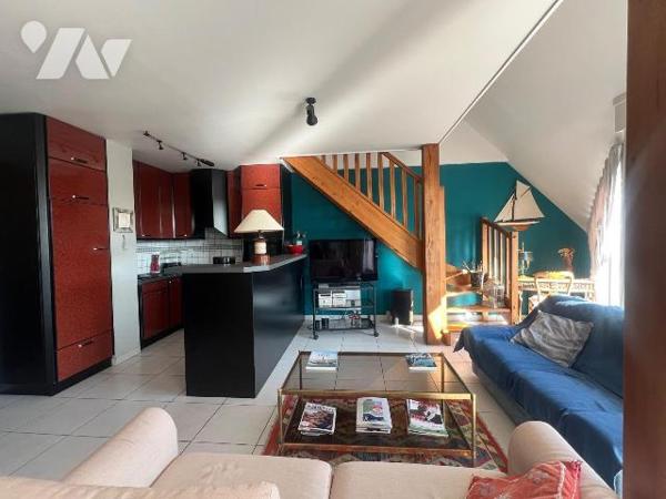 A VENDRE - PORNICHET - EMPLACEMENT IDEAL : PROCHE MARCHE - APPARTEMENT DUPLEX T4 
Dans un envi...