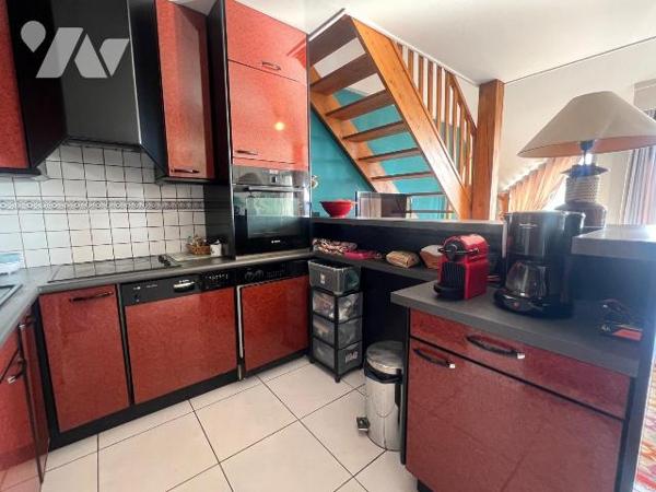A VENDRE - PORNICHET - EMPLACEMENT IDEAL : PROCHE MARCHE - APPARTEMENT DUPLEX T4 
Dans un envi...