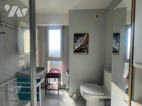 A VENDRE - PORNICHET - EMPLACEMENT IDEAL : PROCHE MARCHE - APPARTEMENT DUPLEX T4 
Dans un envi...