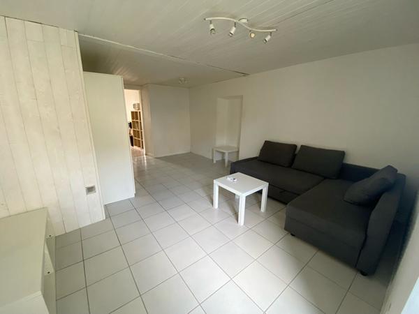 À LOUER - STUDIO MEUBLÉ - MENNECY