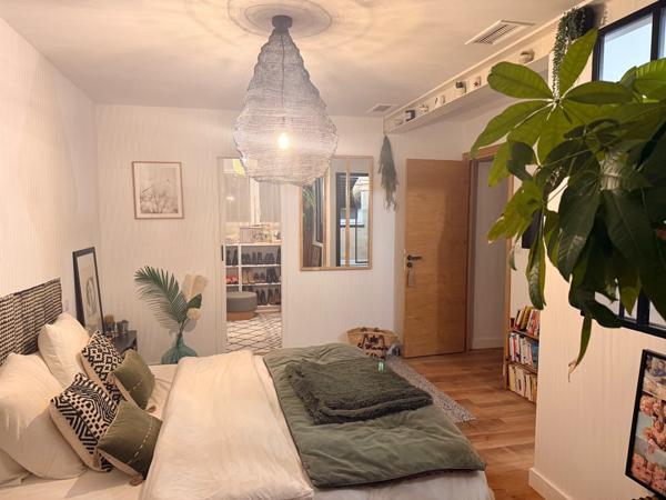 Maison Puyricard - 4  PIECES100 m2- CALME - PISCINE terrasse dépendance.