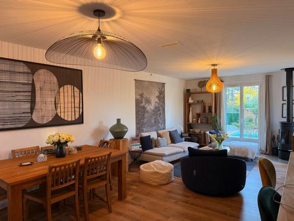 Maison Puyricard - 4  PIECES100 m2- CALME - PISCINE terrasse dépendance.