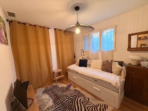 Maison Puyricard - 4  PIECES100 m2- CALME - PISCINE terrasse dépendance.