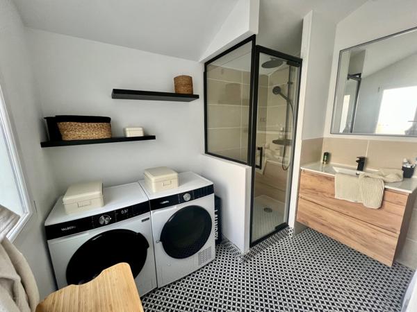 Maison Puyricard - 4  PIECES100 m2- CALME - PISCINE terrasse dépendance.