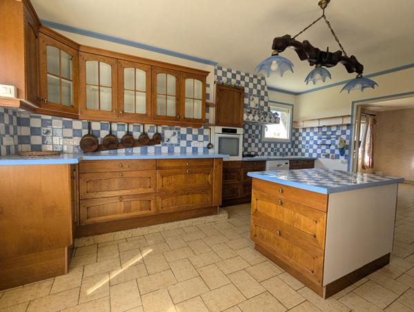 Maison Tredrez Locquemeau 7 pièce(s) 143 m2