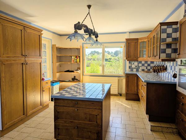 Maison Tredrez Locquemeau 7 pièce(s) 143 m2