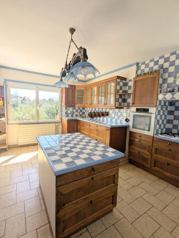 Maison Tredrez Locquemeau 7 pièce(s) 143 m2