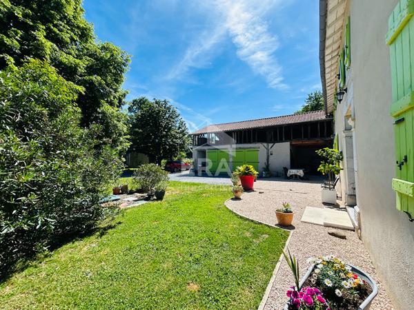 Corps de ferme rénové de 192 m² à vendre nord de Tarbes