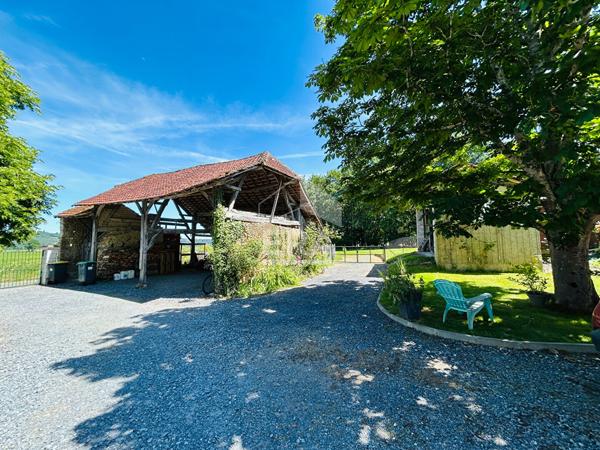 Corps de ferme rénové de 192 m² à vendre nord de Tarbes
