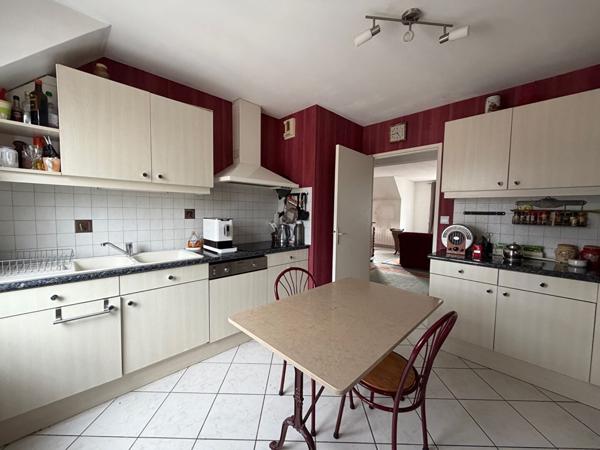 Appartement Lons-Le-Saunier 2 pièces / 1 chambre / 73.07 m²