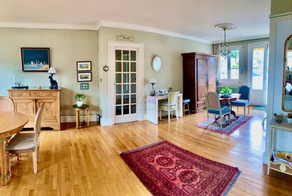 Bel appartement de 160m2, plein Centre Ville + garage + Studio 28 m2