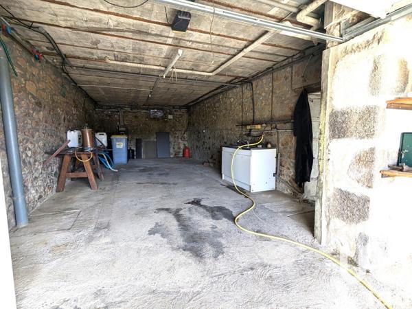 Longère 6 pièces de 175 m² à Le Grand-Bourg (23240)