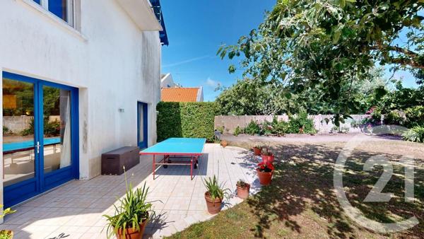 Maison à vendre  9 pièces - 202,22 m 2   LE CROISIC  - 44