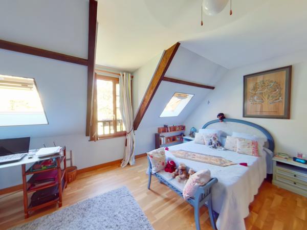 Le Thillay (95500) Grande Maison avec jardin sans vis à vis