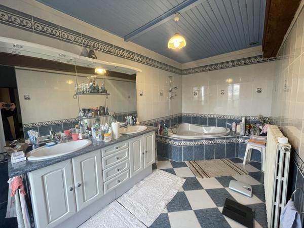 Mauvezin (32120) Maison en pierres de 250m2, T6 avec vue sur les Pyrénées