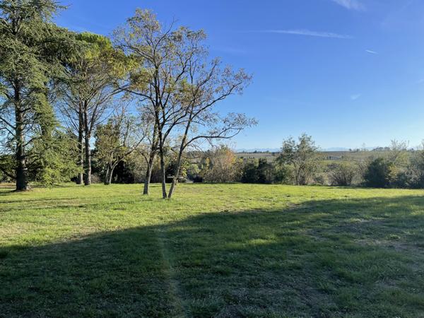 Mauvezin (32120) Maison en pierres de 250m2, T6 avec vue sur les Pyrénées