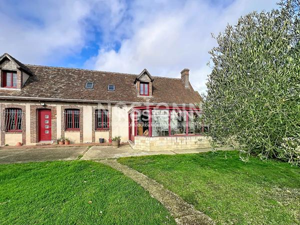 A vendre, Maison 8 pièces 6 chambres, sans travaux, au calme et avec grand terrain, Saint Remy sur Avre