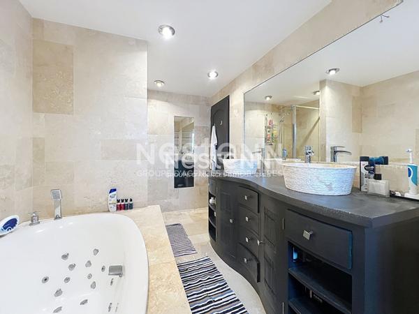 A vendre, Maison 8 pièces 6 chambres, sans travaux, au calme et avec grand terrain, Saint Remy sur Avre