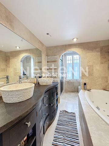 A vendre, Maison 8 pièces 6 chambres, sans travaux, au calme et avec grand terrain, Saint Remy sur Avre