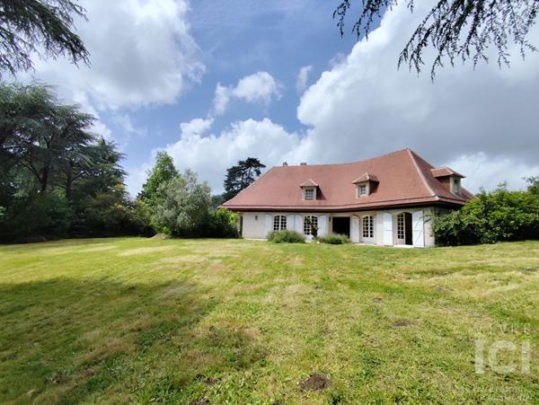 Maison évolutive sur grand terrain - cadre exceptionnel et potentiel rare !