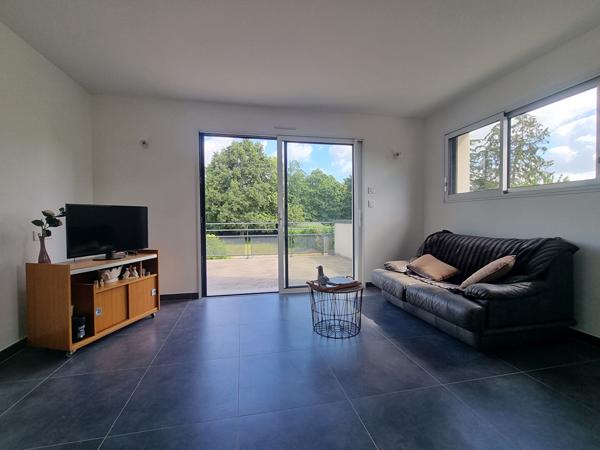 Maison évolutive sur grand terrain - cadre exceptionnel et potentiel rare !