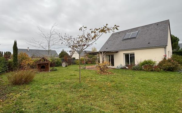 Maison à louer    3 pièces • 76 m2 Savigné-sur-Lathan