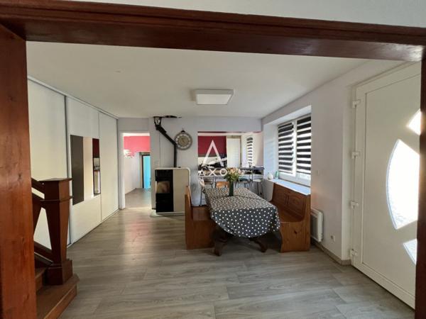 En exclusivité : maison de bourg bien rénovée