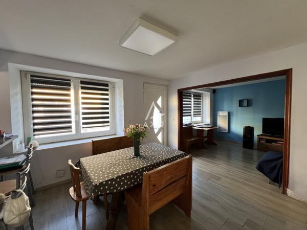 En exclusivité : maison de bourg bien rénovée