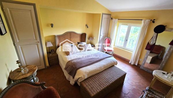 Maison provençale atypique au cœur de Cotignac