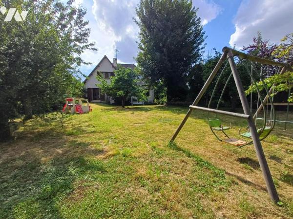SAINS-EN-AMIENOIS : PAVILLON INDIVIDUEL SUR SOUS-SOL COMPLET AVEC JARDIN