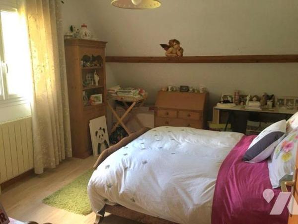 SAINS-EN-AMIENOIS : PAVILLON INDIVIDUEL SUR SOUS-SOL COMPLET AVEC JARDIN