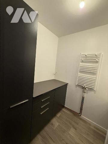 Tours sud, très bel appartement T3 (65m²) au dernier étage d'une résidence récente (2019), terrasse.