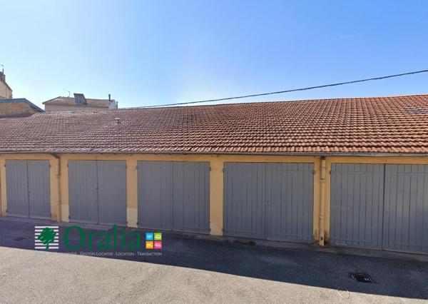 Parking · Location Lyon (69009) 18m²