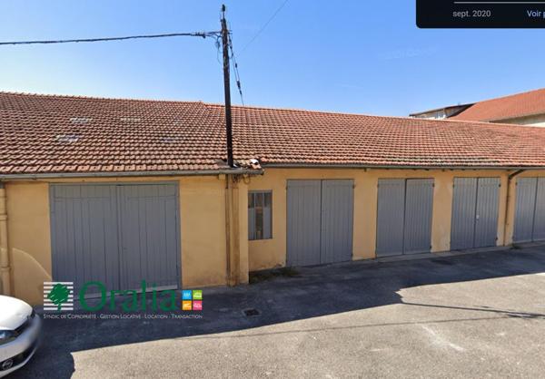 Parking · Location Lyon (69009) 18m²