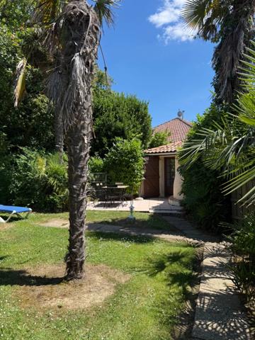 💰 Rentabilité & Qualité de vie : Ensemble immobilier avec 5 logements, maison et piscine à Eugénie-les-Bains